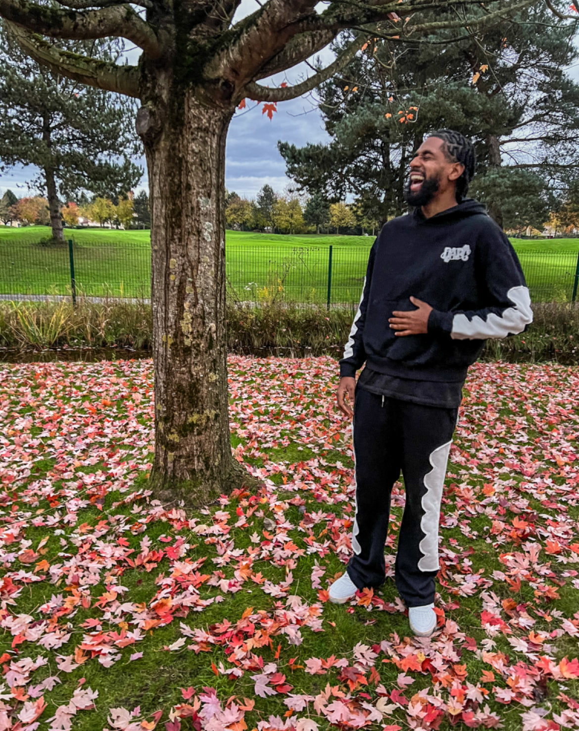 Cloudy Hoodie 🖤
